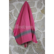 Fouta bicolore rose fushia et gris (100x200 cm). Exclusivité Mille et une fouta