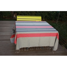 Nappe rectangualire fouta XXL modèle Ana Fond gris clair,rayures gris moyen et framboise 2x3m